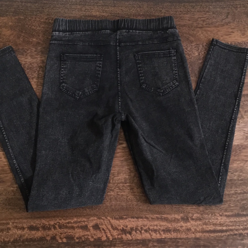 🚫🚫SOLD 🚫🚫 Black 🌹Jeggings - Picture 4 of 5